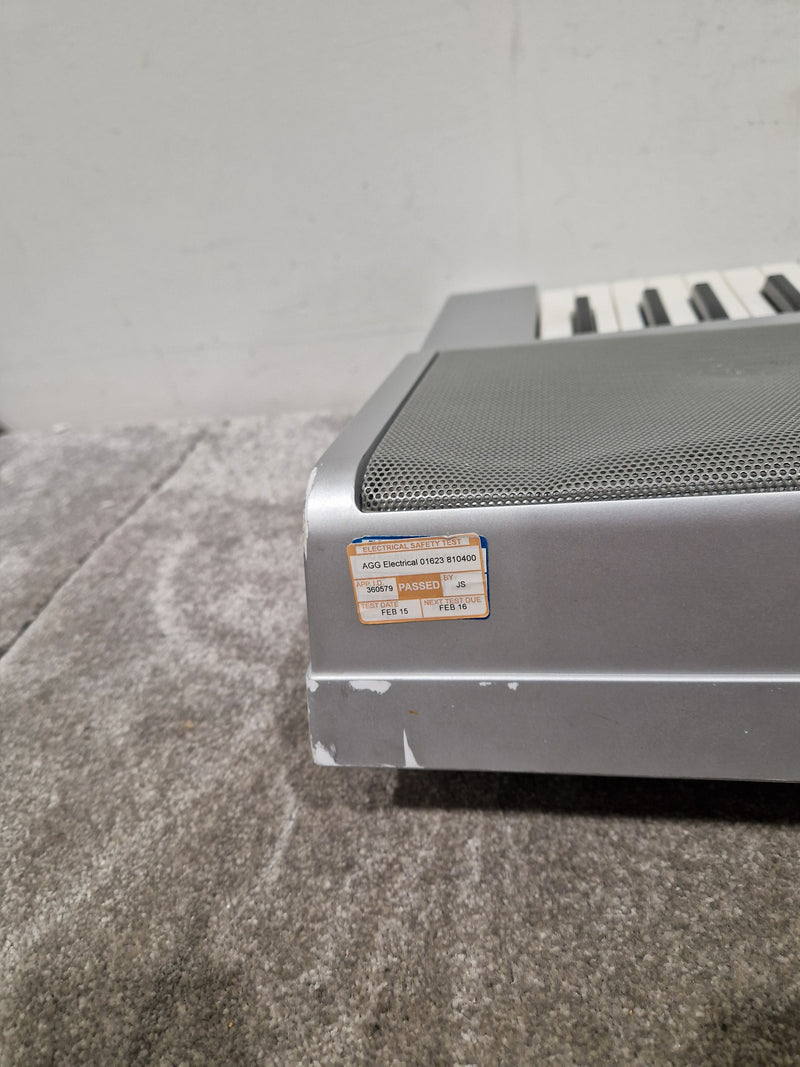 Yamaha DGX-220 Silver Keyboard - 76-Key Portable - Good w/ Power Supply - Image 5