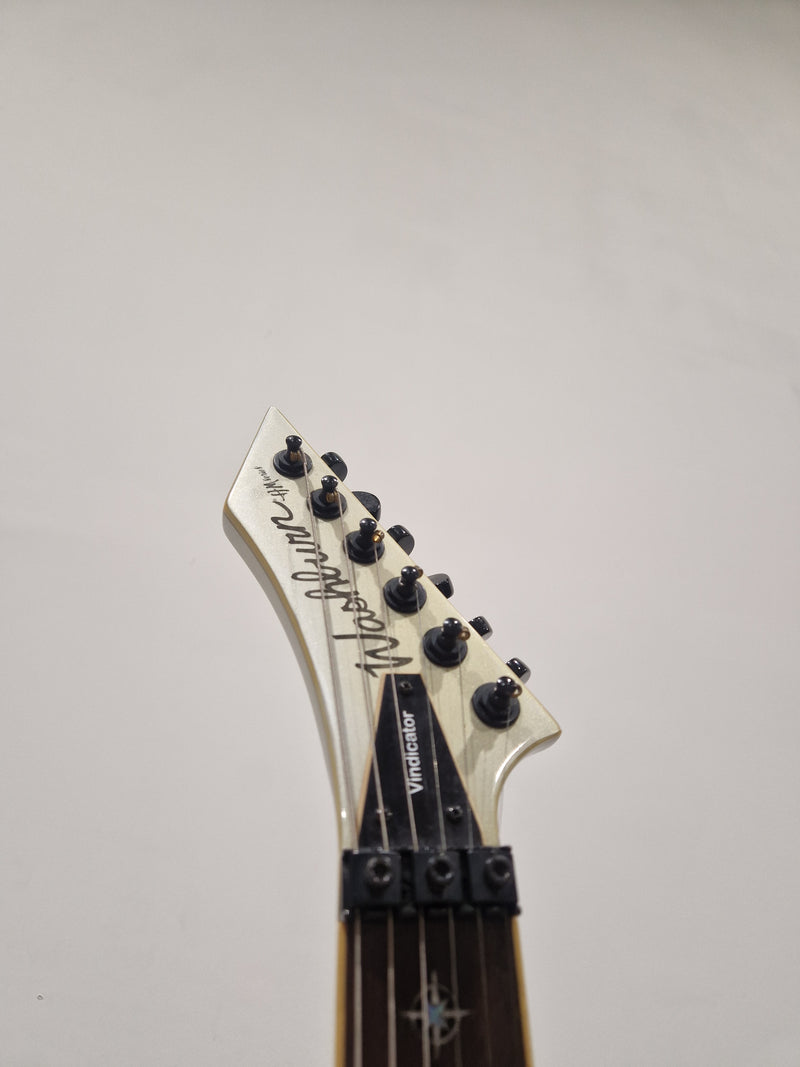 Washburn WV40 Vindicator Electric Guitar - Sleek Design - Excellent w/ Soft Case & Floyd rose Tremolo system - Image 7