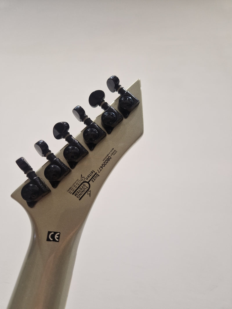 Washburn WV40 Vindicator Electric Guitar - Sleek Design - Excellent w/ Soft Case & Floyd rose Tremolo system - Image 3