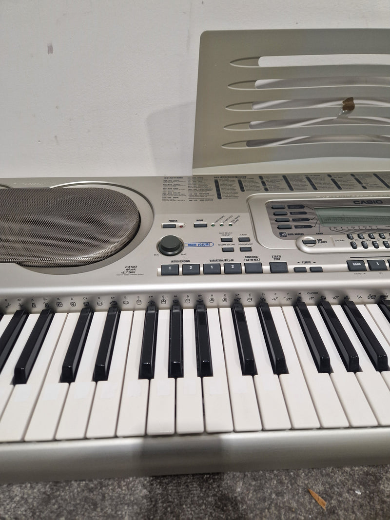 Casio WK-3200 - Digital Keyboard - White/Silver - Excellent w/ Power supply & 128mb SSD - Image 10