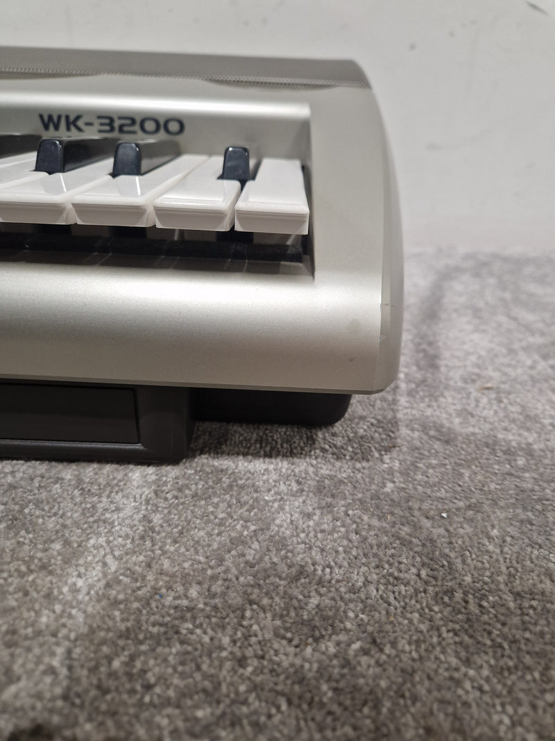 Casio WK-3200 - Digital Keyboard - White/Silver - Excellent w/ Power supply & 128mb SSD - Image 12