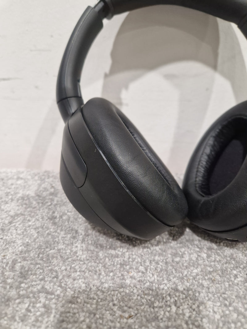 Sony Wh-1000xm Black Headphones - Noise Cancelling - Excellent w/ Hard Case - Image 3