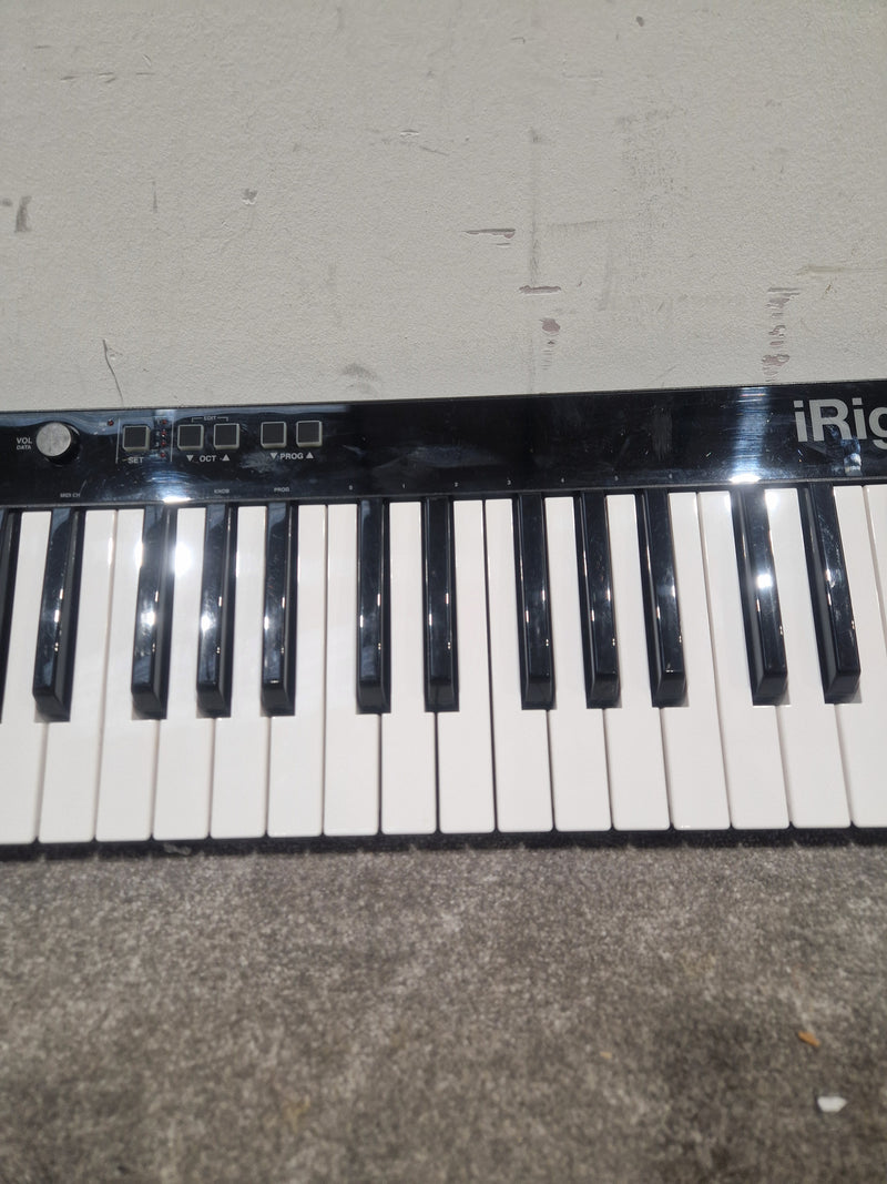 iRig Keys 37 PRO - MIDI Keyboard Controller - 37-Key - Black - Excellent w/ Soft Case - Image 5