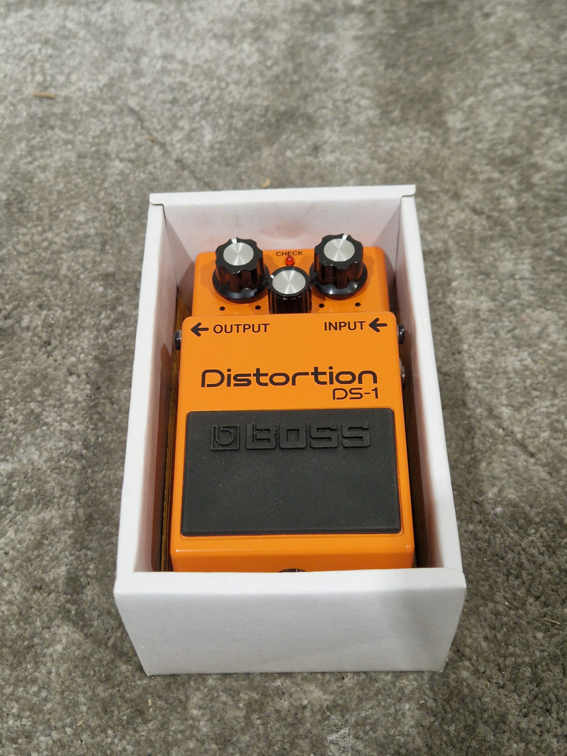Boss DS-1 - Distortion Pedal - Orange - Effects Pedal - Excellent w/ Original Box - Image 5