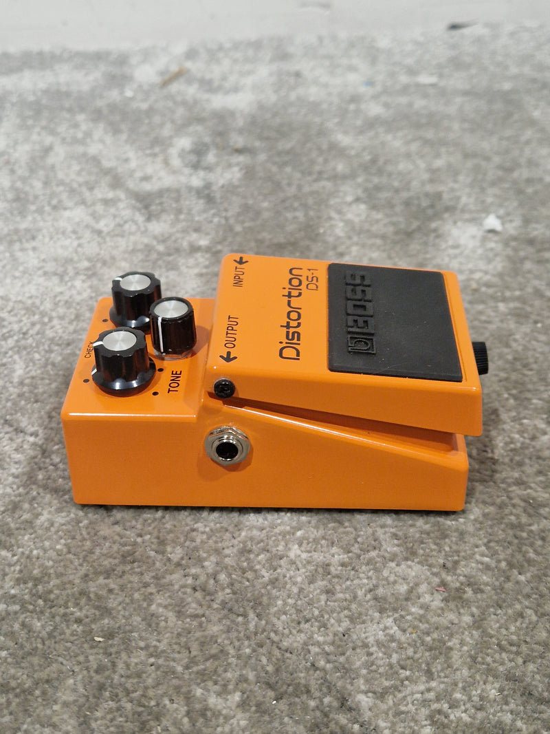 Boss DS-1 - Distortion Pedal - Orange - Effects Pedal - Excellent w/ Original Box - Image 9