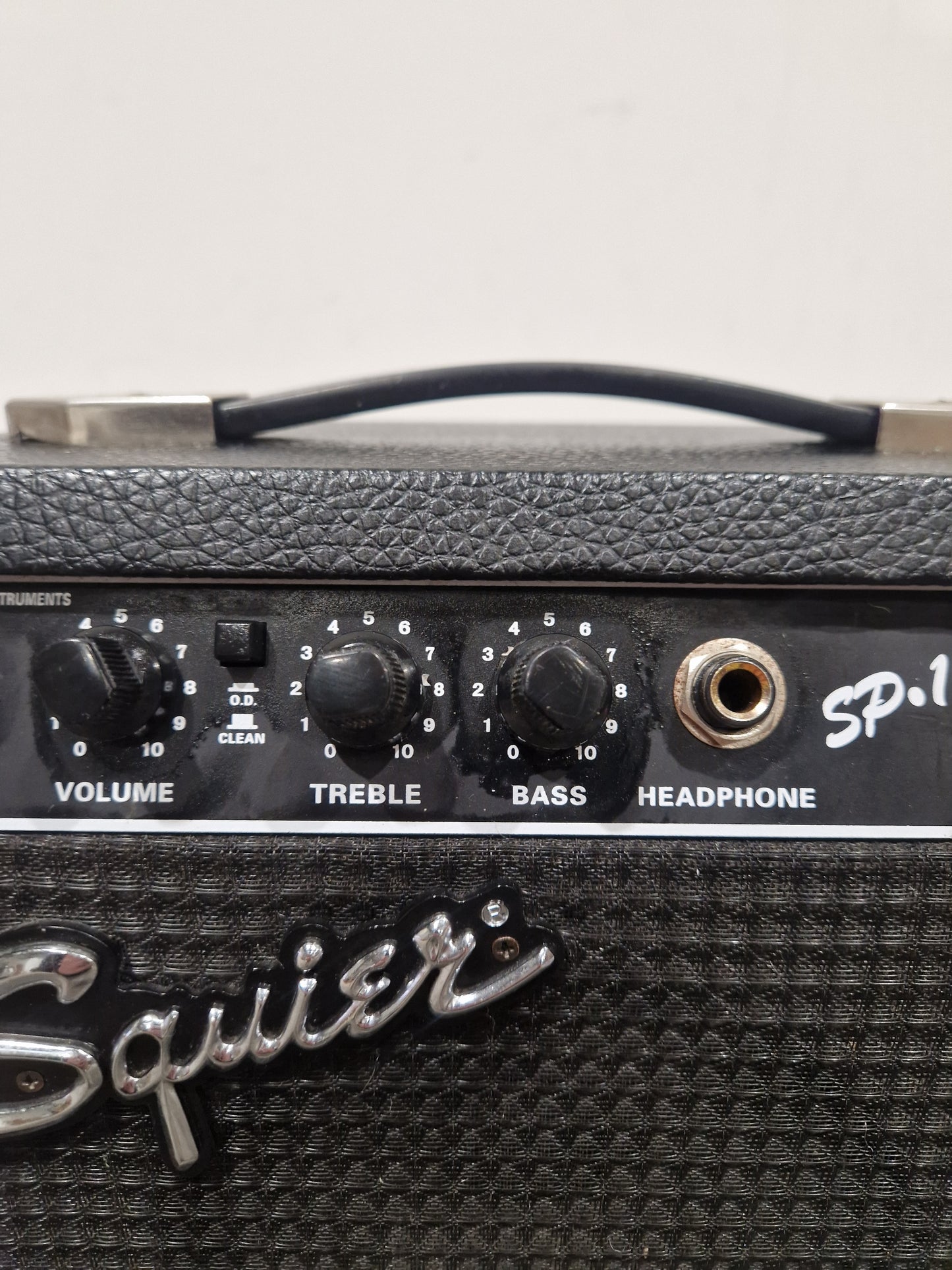 Squier SP-10 Guitar Amplifier - Compact Practice - Very Good