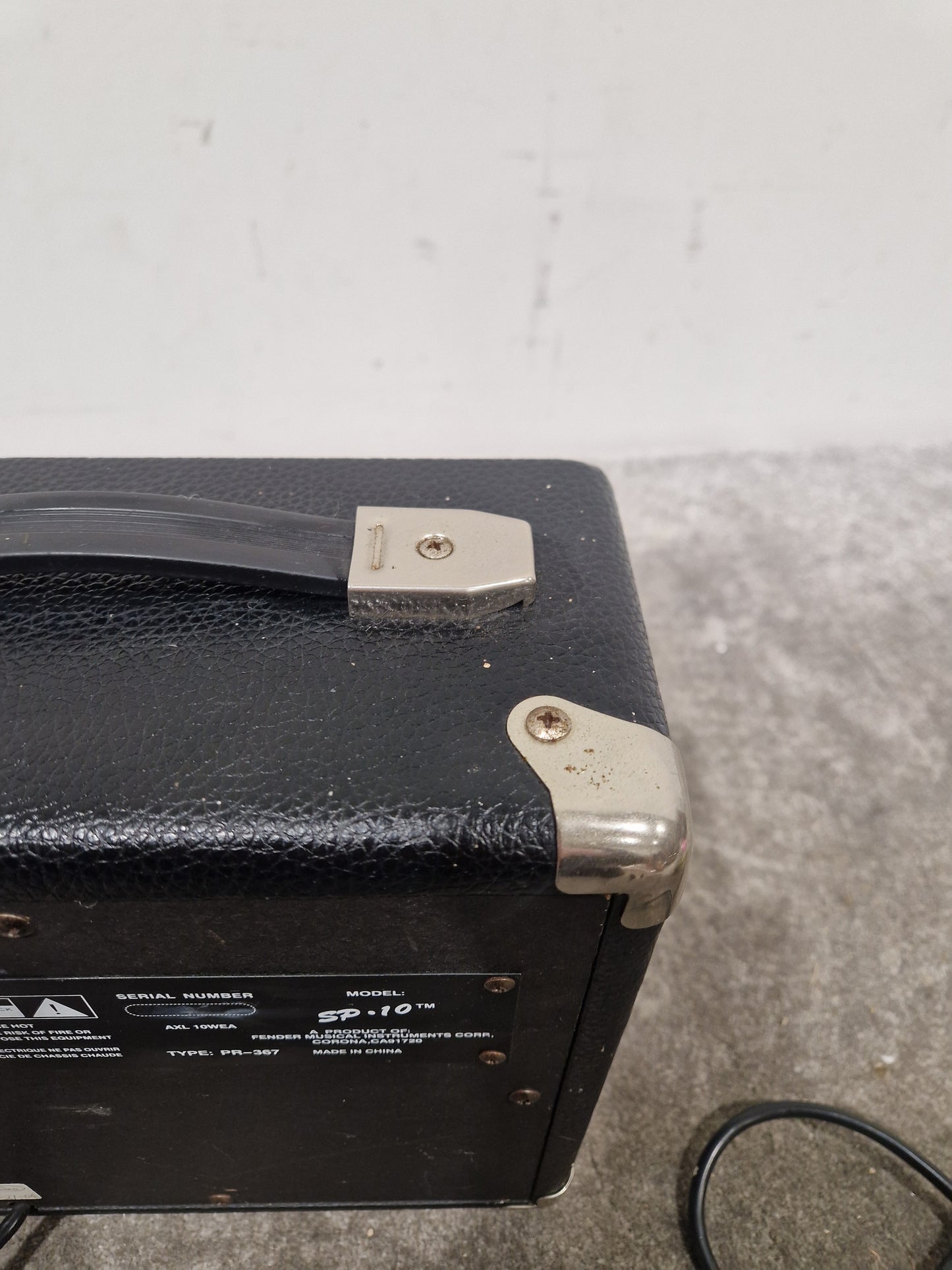 Squier SP-10 Guitar Amplifier - Compact Practice - Very Good