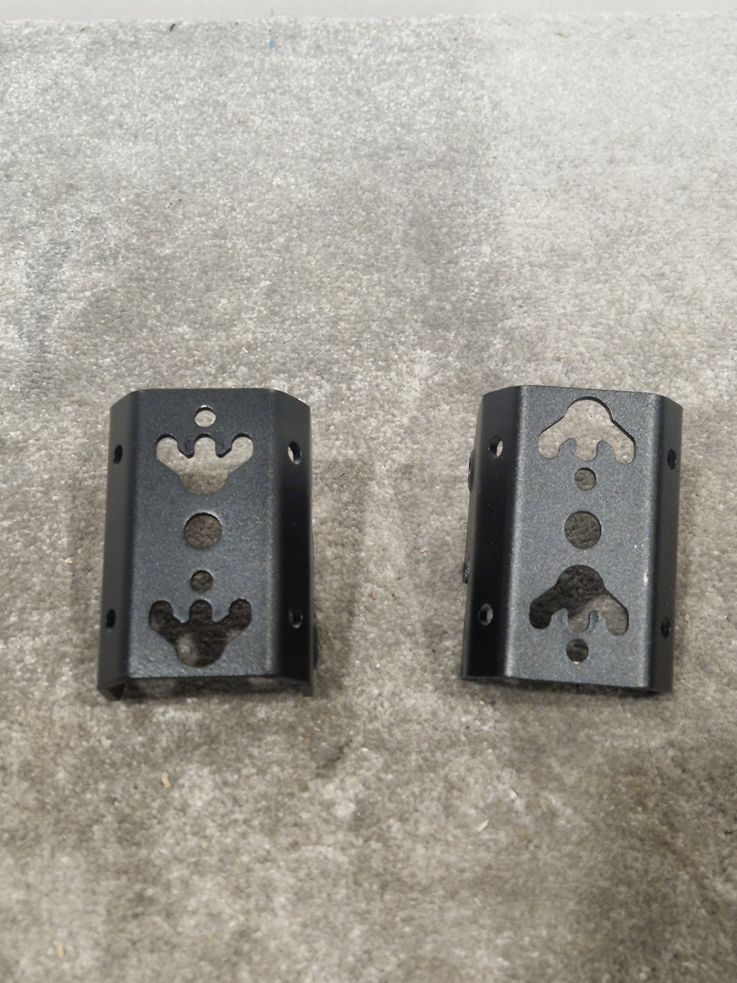 Neumann LH-61 Loudspeaker Stand Pair - Adjustable Height - Excellent