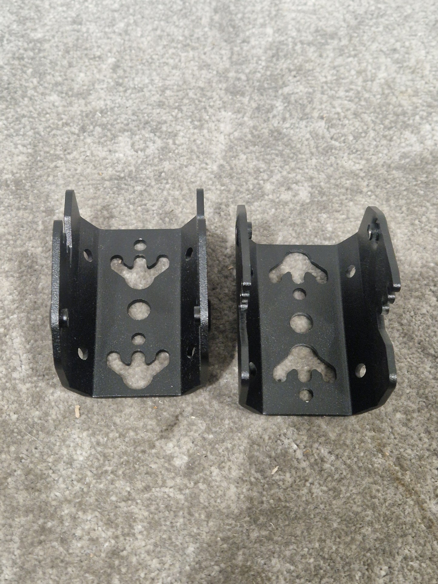 Neumann LH-61 Loudspeaker Stand Pair - Adjustable Height - Excellent