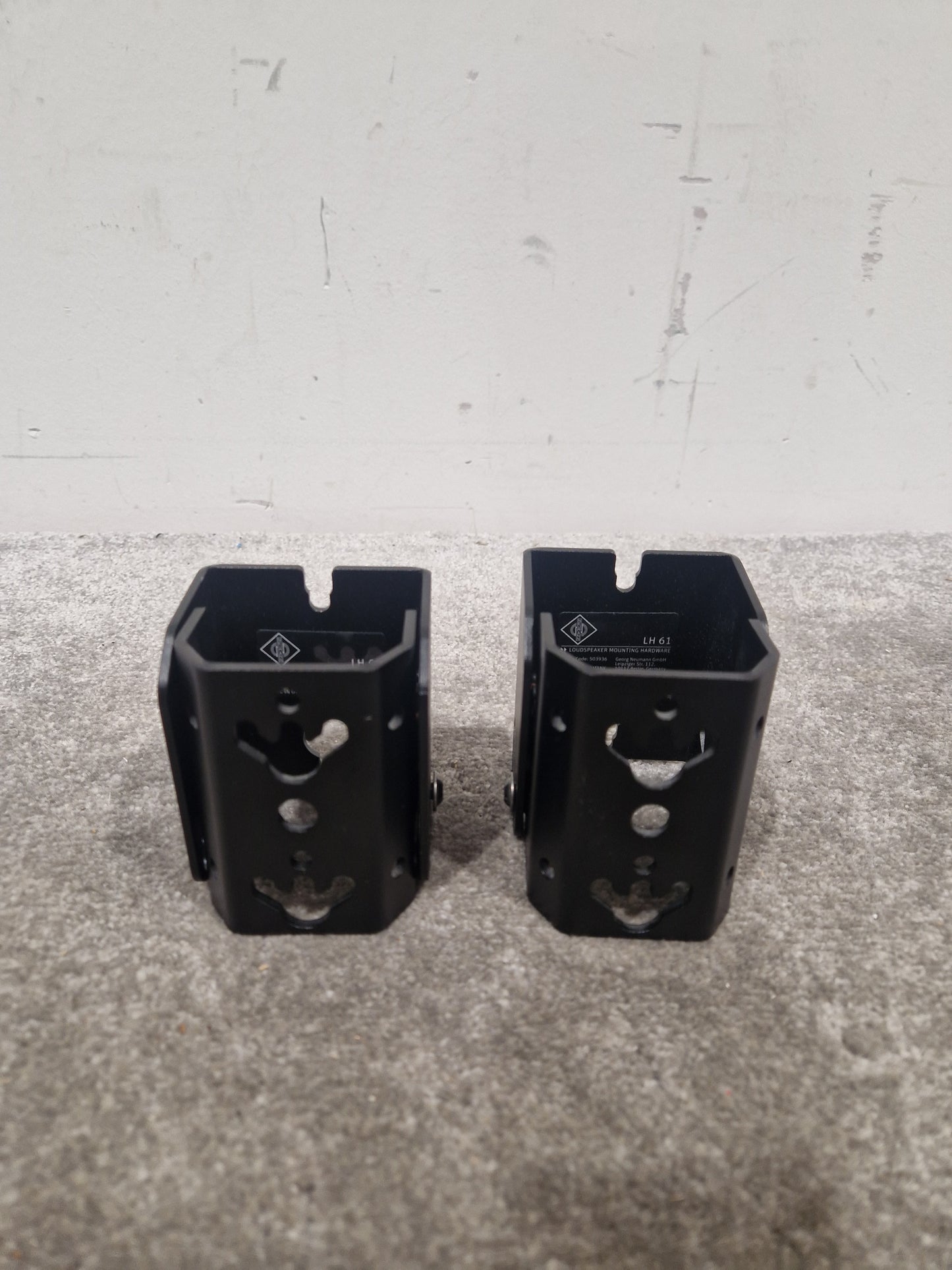 Neumann LH-61 Loudspeaker Stand Pair - Adjustable Height - Excellent