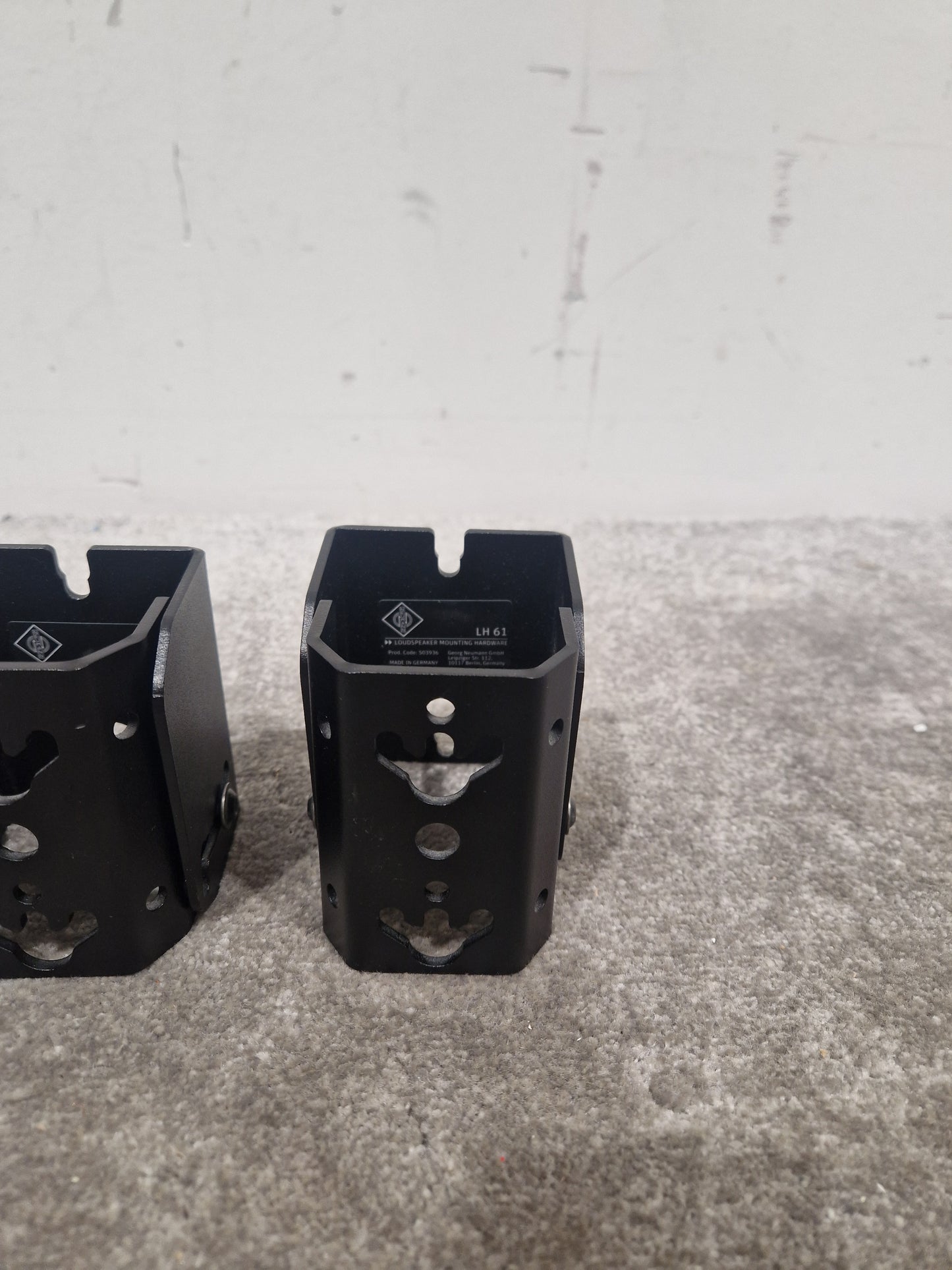 Neumann LH-61 Loudspeaker Stand Pair - Adjustable Height - Excellent