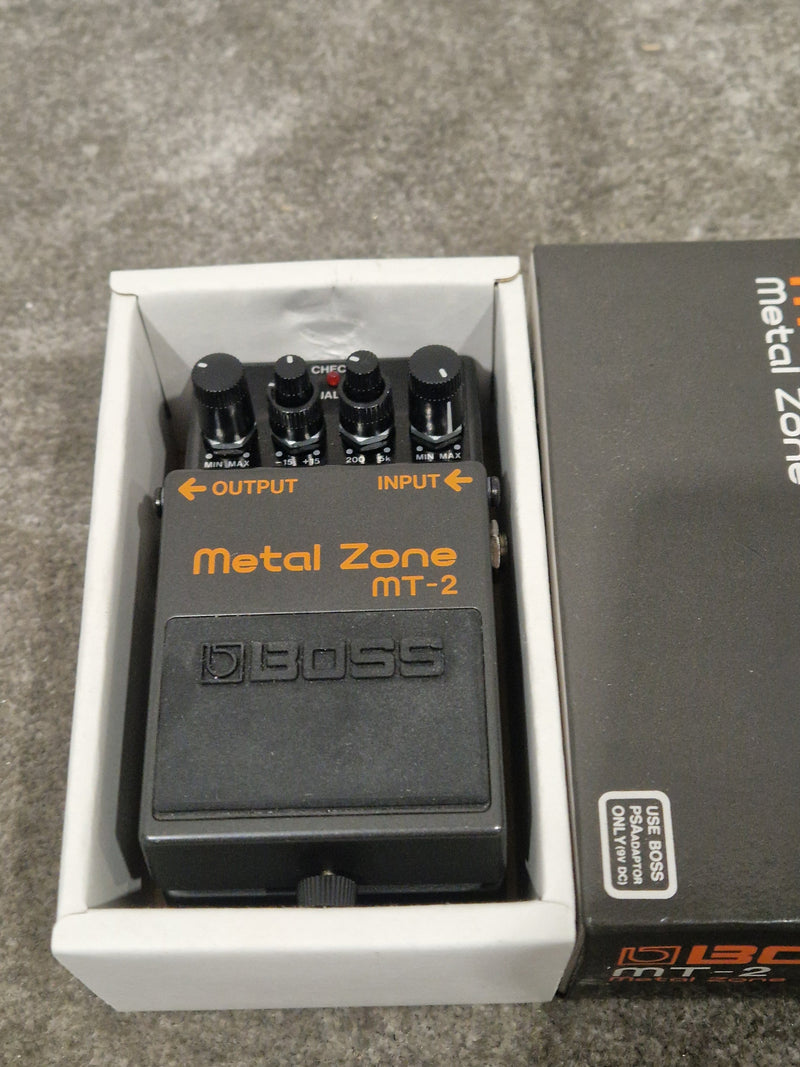 Boss MT-2 - Metal Zone Distorion Effects Pedal - Excellent w/ Original Box - image 7