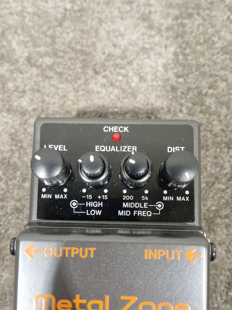 Boss MT-2 - Metal Zone Distorion Effects Pedal - Excellent w/ Original Box - image 9