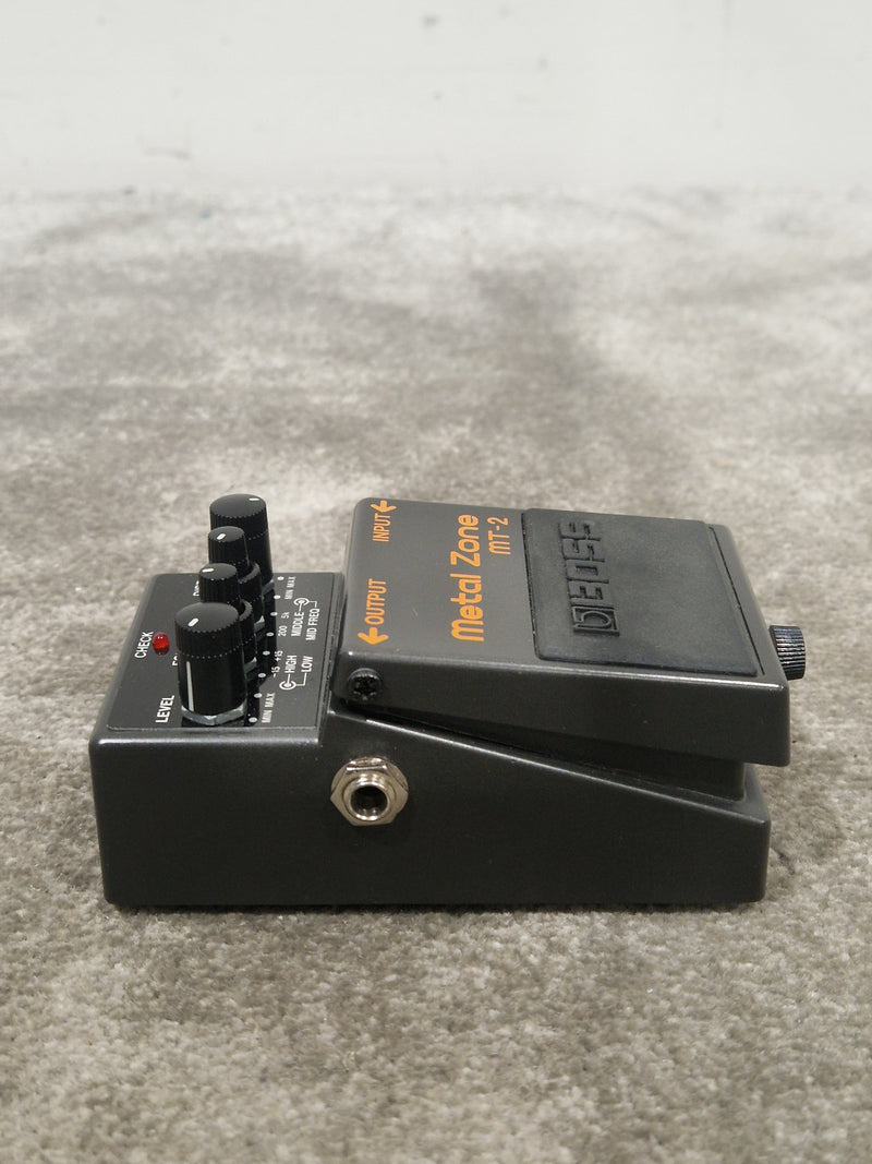 Boss MT-2 - Metal Zone Distorion Effects Pedal - Excellent w/ Original Box - image 11