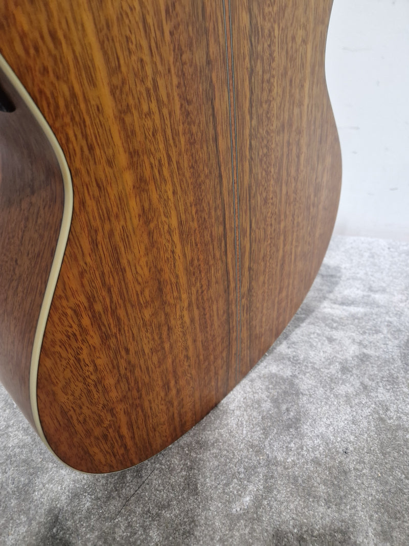 Crafter GAE 15L/N - Electro Acoustic Guitar - left handed Natural/Cedar Top - Excellent w/ Hard Case - Image 12