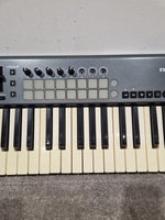 Novation Launchkey 49 - MIDI Keyboard Controller - 49-Key - Fair - Image 4