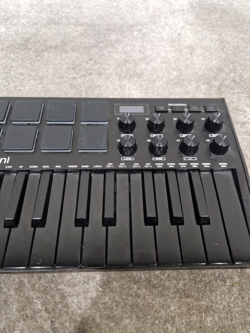 Akai MPK Mini - MIDI Keyboard Controller - Black - Excellent - Image 2
