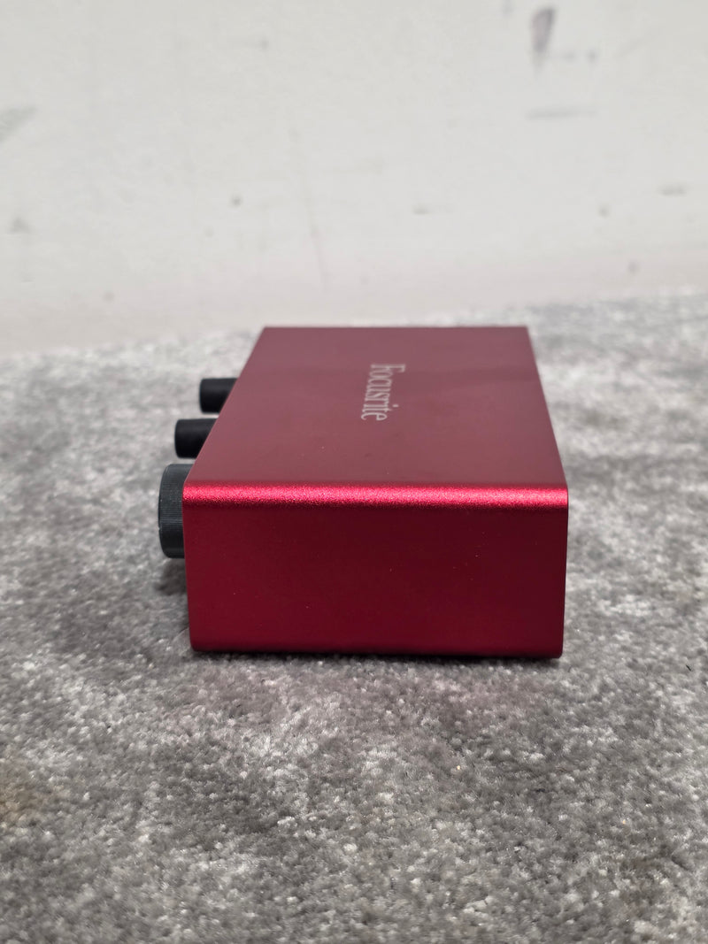 Focusrite Scarlett Solo - USB Audio Interface - 3rd Generation - Red - Excellent w/ Original Box & Cables - Image 4