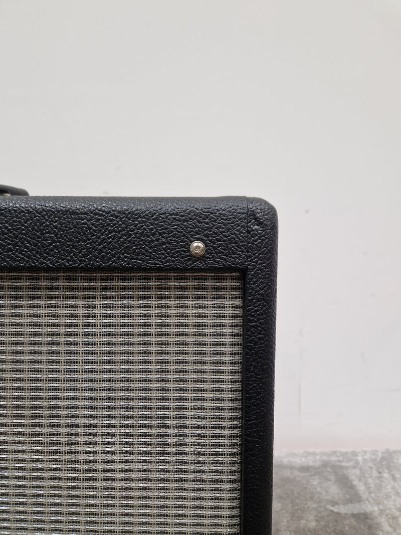 Fender DeVille 212 - Guitar Amplifier - 2x12