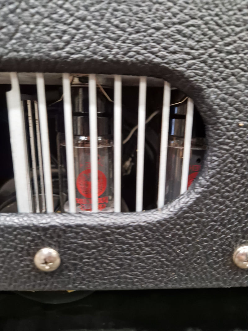 Fender DeVille 212 - Guitar Amplifier - 2x12