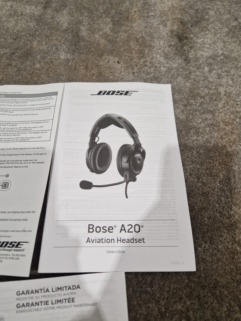 Bose A20 U-174 Non-Bluetooth Version Black Headset - Superior Noise Reduction - Like New w/ Original Box - Image 2