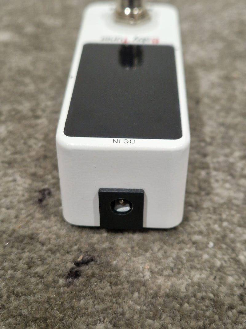 Mooer Baby Tuner - Tuner Pedal - White - Excellent - Image 6