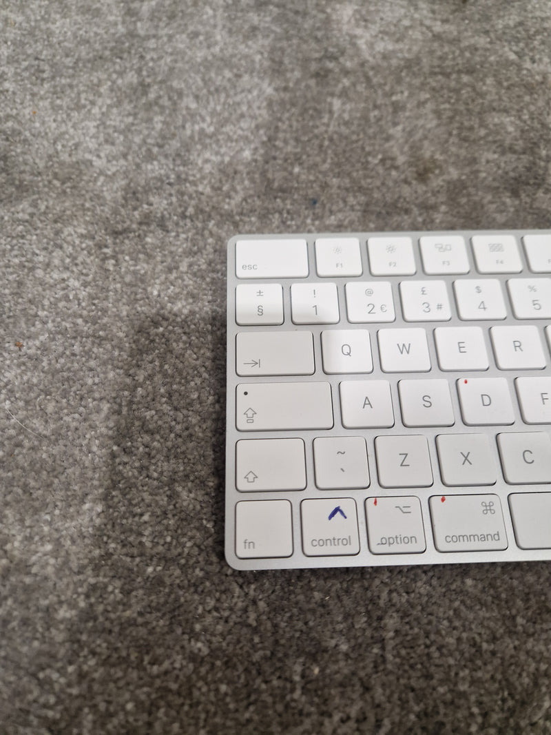 Apple Magic Keyboard - Wireless Keyboard - White - Good - Image 5