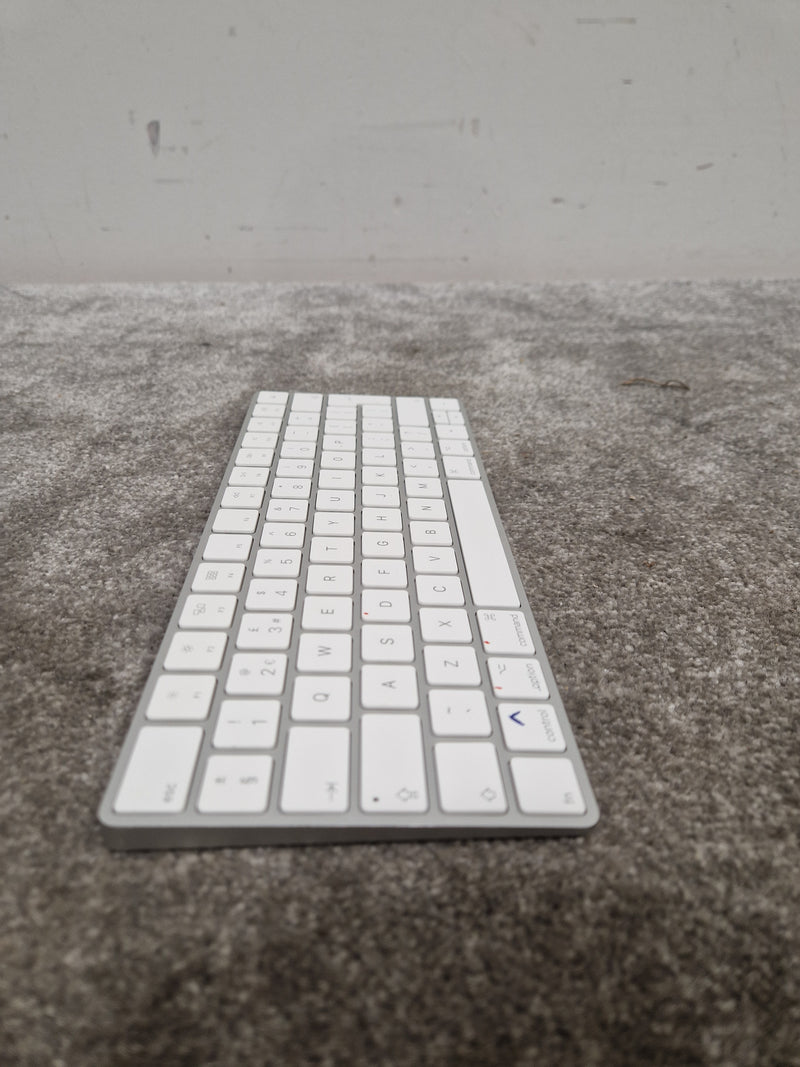 Apple Magic Keyboard - Wireless Keyboard - White - Good - Image 6