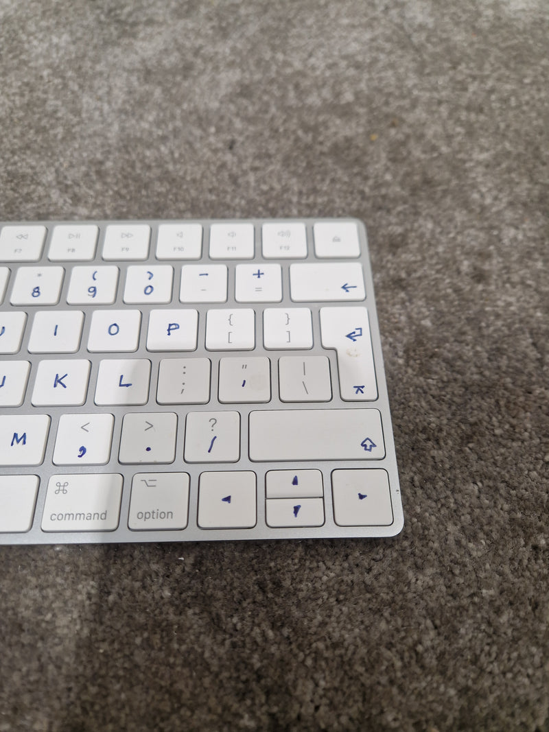 Apple Magic Keyboard - Wireless Keyboard - White - Good - Image 3