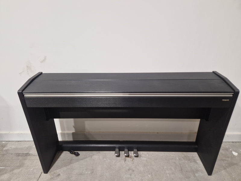 Roland F-110 - Digital Piano - Black - Good - Image 7