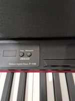 Roland F-110 - Digital Piano - Black - Good - Image 13