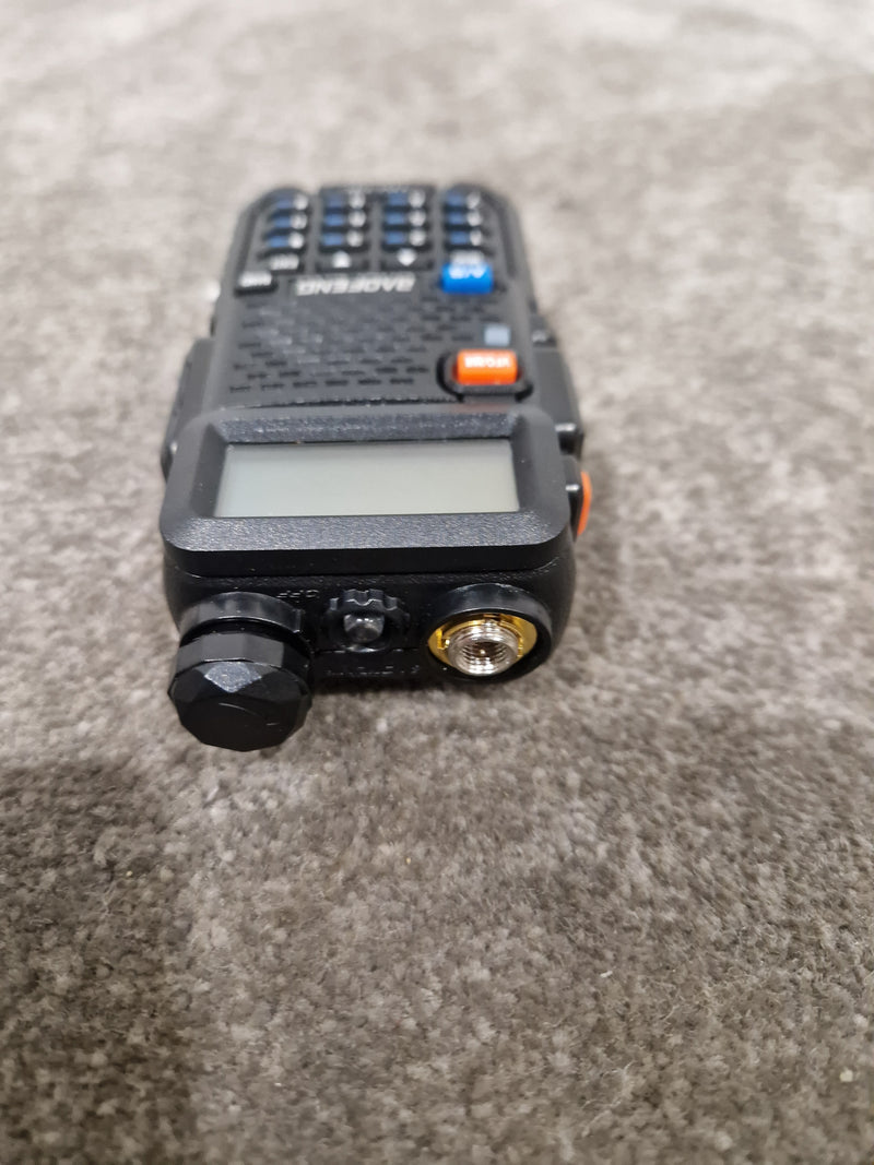 Baofeng UV-5R Black Receiver - Like New w/ Original Box & charging port, Antennae - Image 3