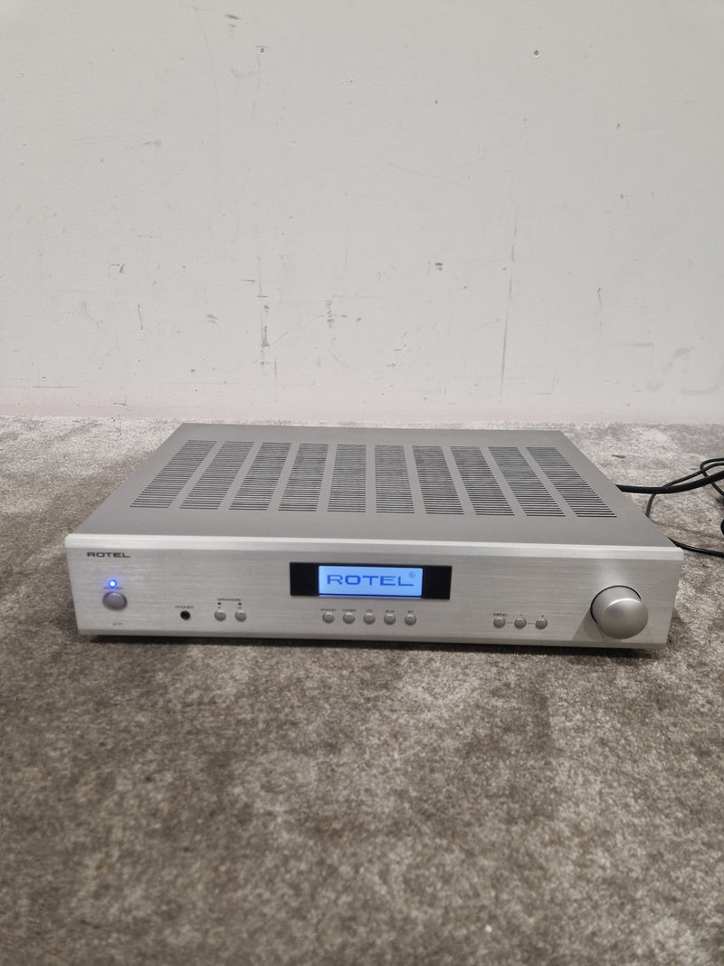 Rotel A11 - Stereo Integrated Amplifier - Silver - Excellent w/ Original Box - Image 4