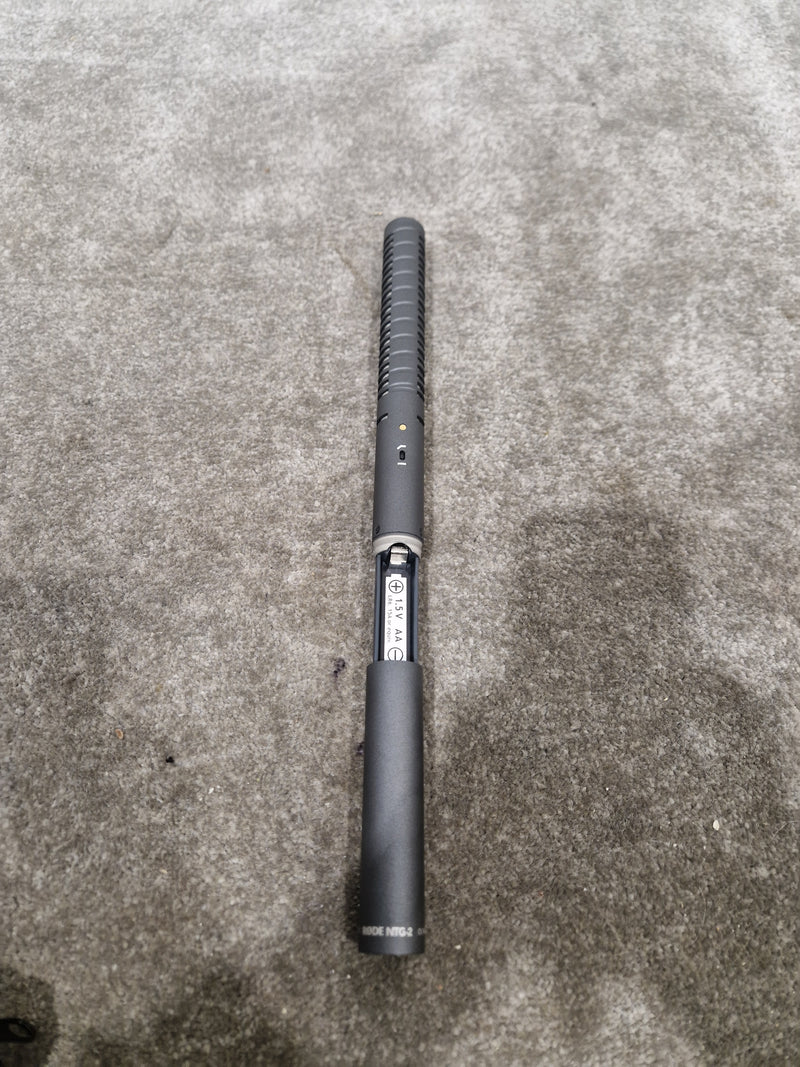 RØDE NTG2 - Shotgun Condenser Microphone - Excellent w/ Soft Case, Original Box & Manuals - Image 12