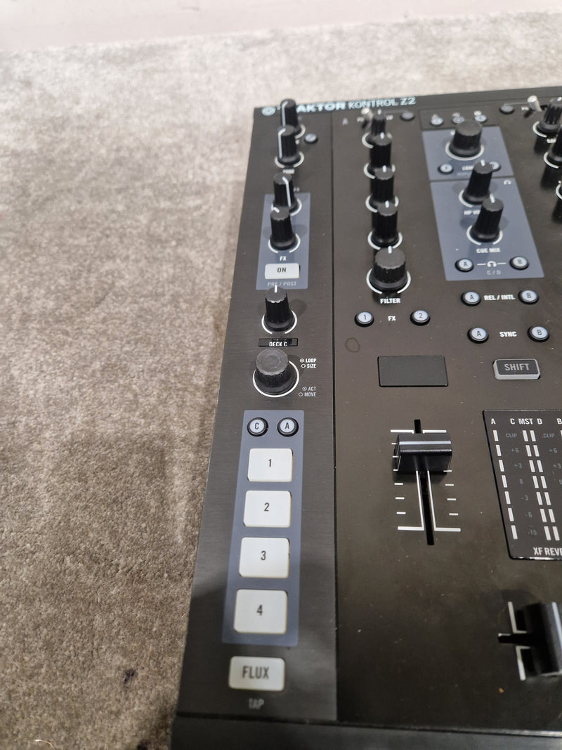 Native Instruments Traktor Kontrol Z2 - DJ Controller/Mixer - Black – DJ Controller - Excellent - Image 7