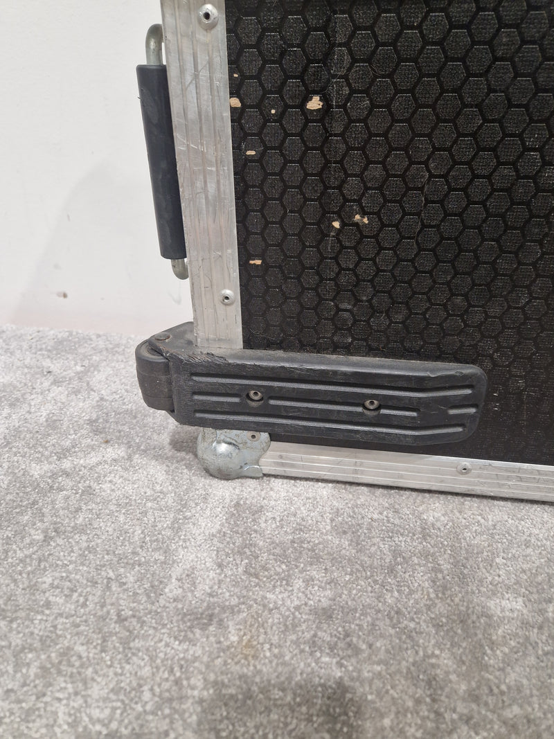 FlightCaseWarehouse - Guitar Flight Case - 120x40x15cm - Excellent - Image 8