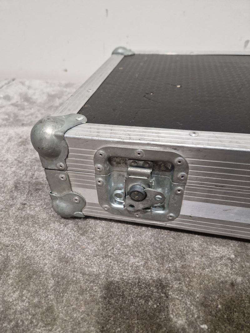 FlightCaseWarehouse - Guitar Flight Case - 120x40x15cm - Excellent - Image 3