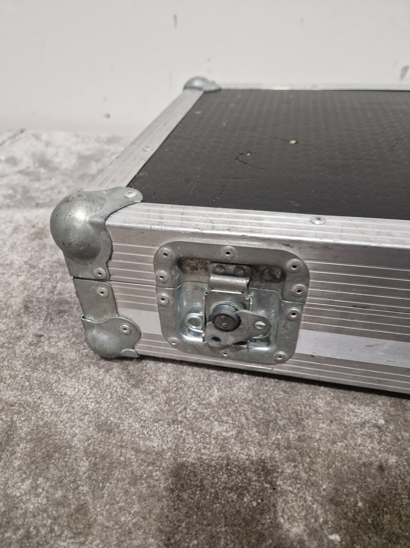 FlightCaseWarehouse - Guitar Flight Case - 120x40x15cm - Excellent - Image 3