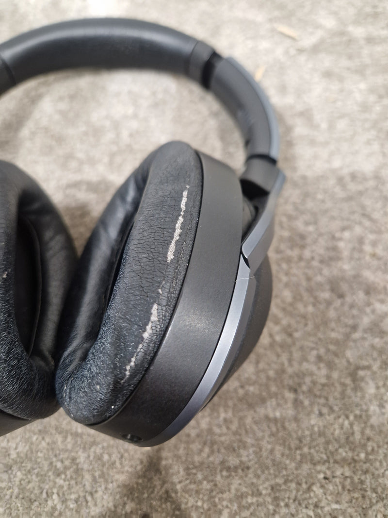 Sony WH-1000XM2 - Noise Cancelling Headphones - Black - Excellent w/ Soft Case & Cables - Image 3