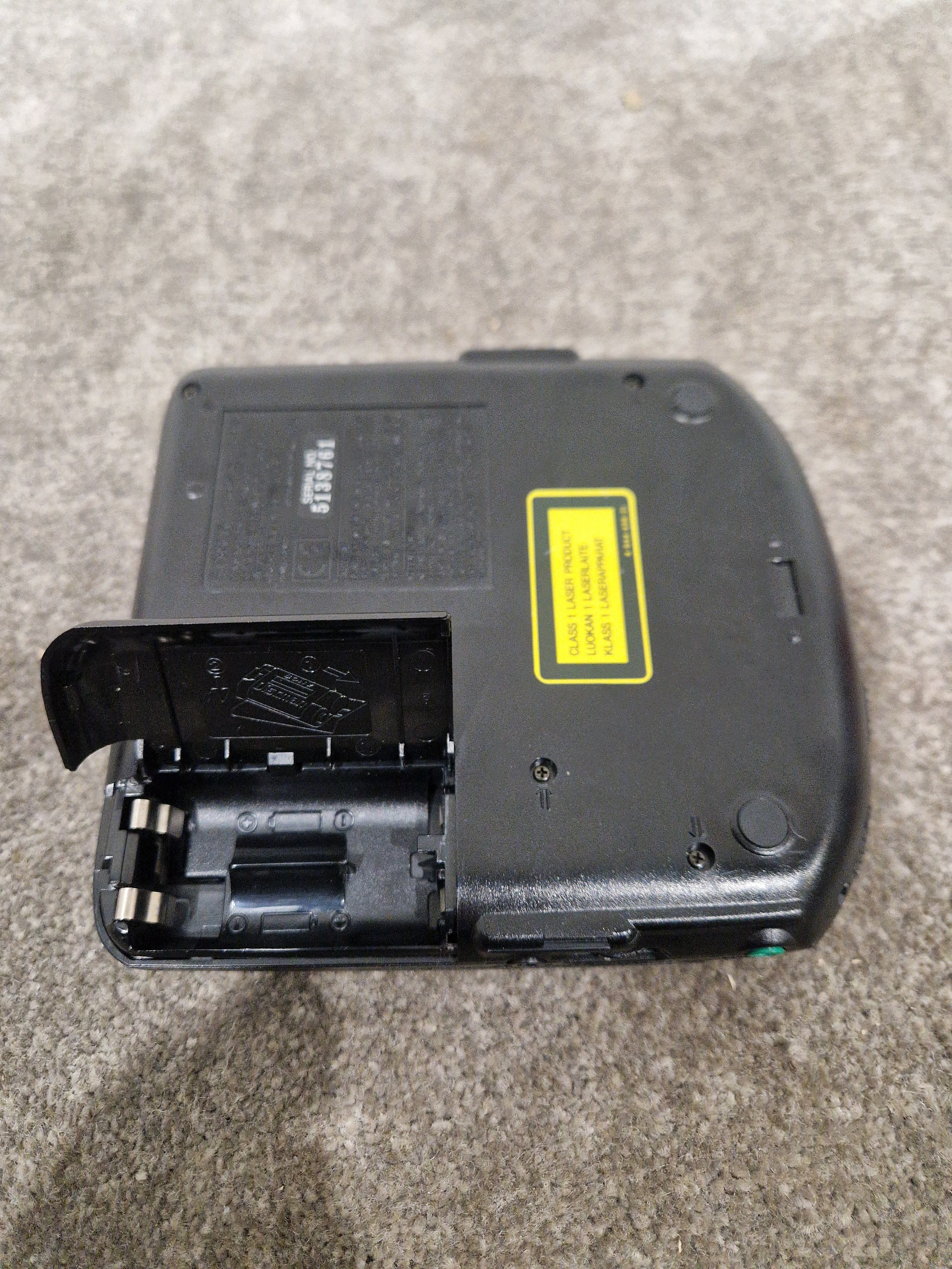 Sony Discman D-140 - CD Player - Mega Bass - Black - Portable CD