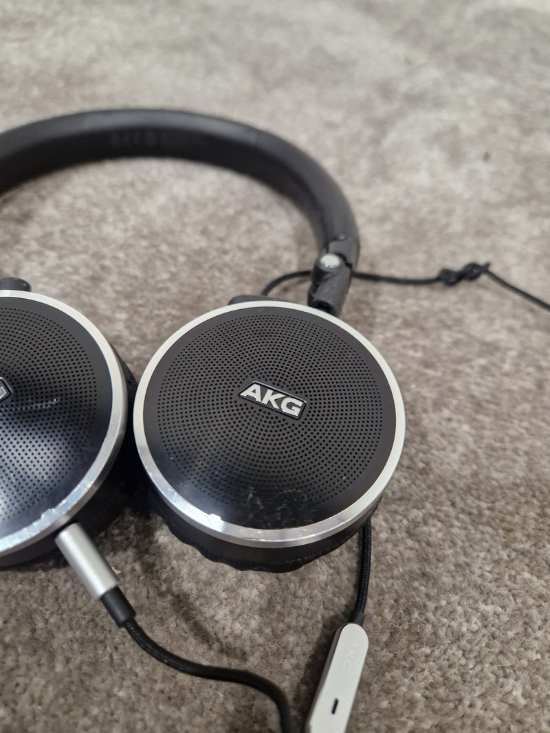 AKG N60NC - Noise Cancelling Headphones - Black - Excellent w/ Soft Case - Image 2