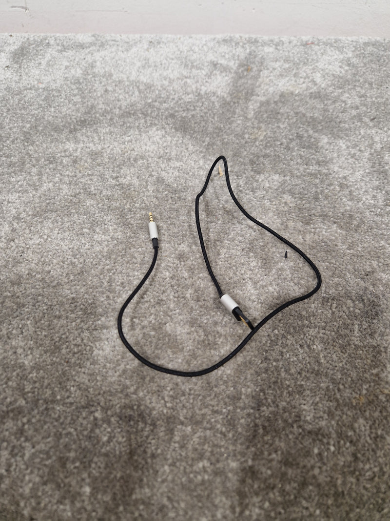 Bang & Olufsen Earset - Wireless Earphones - Bronze/Copper - Good - Image 4