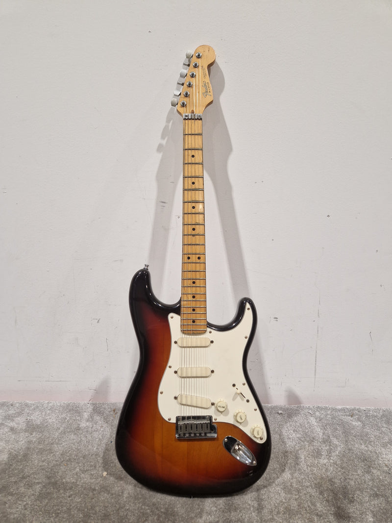 Fender Stratocaster Plus 1988 - Electric Guitar - Sunburst - Good w/ Hard Case - Image 2
