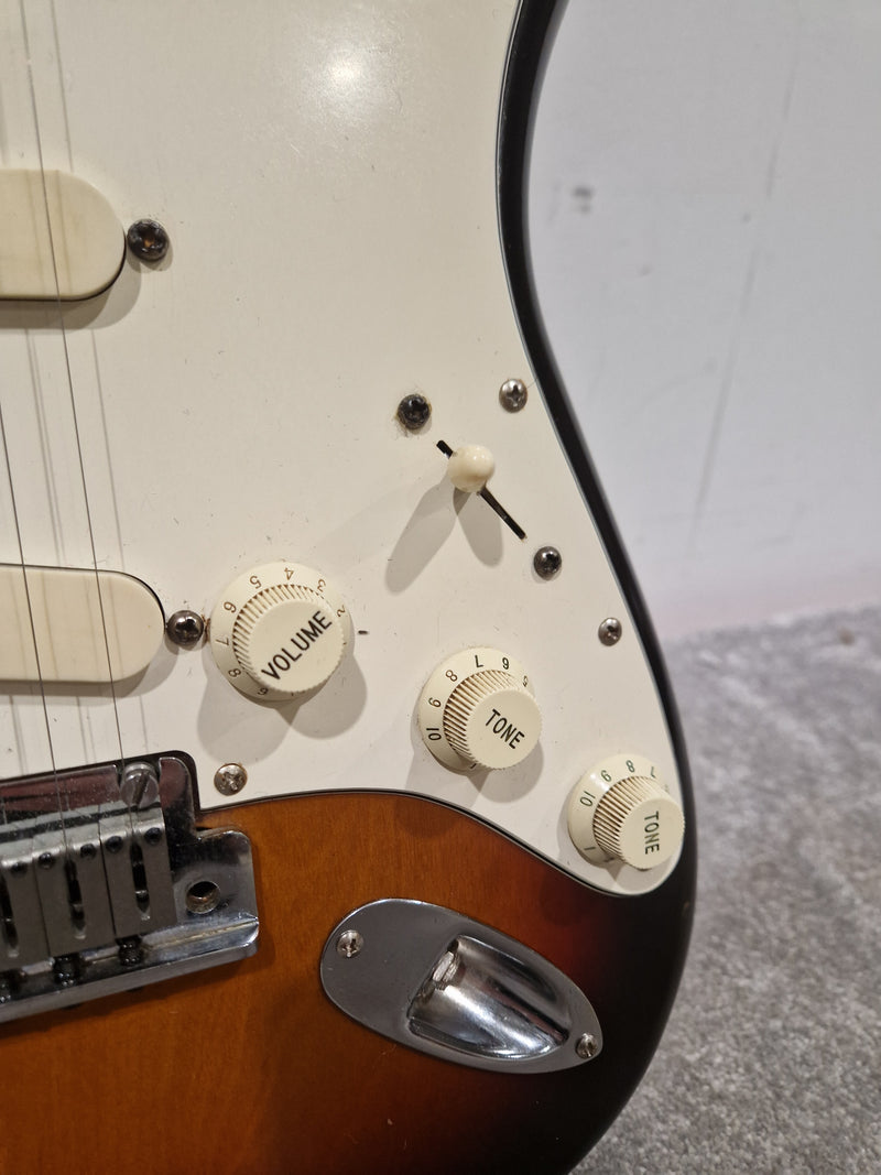 Fender Stratocaster Plus 1988 - Electric Guitar - Sunburst - Good w/ Hard Case - Image 16