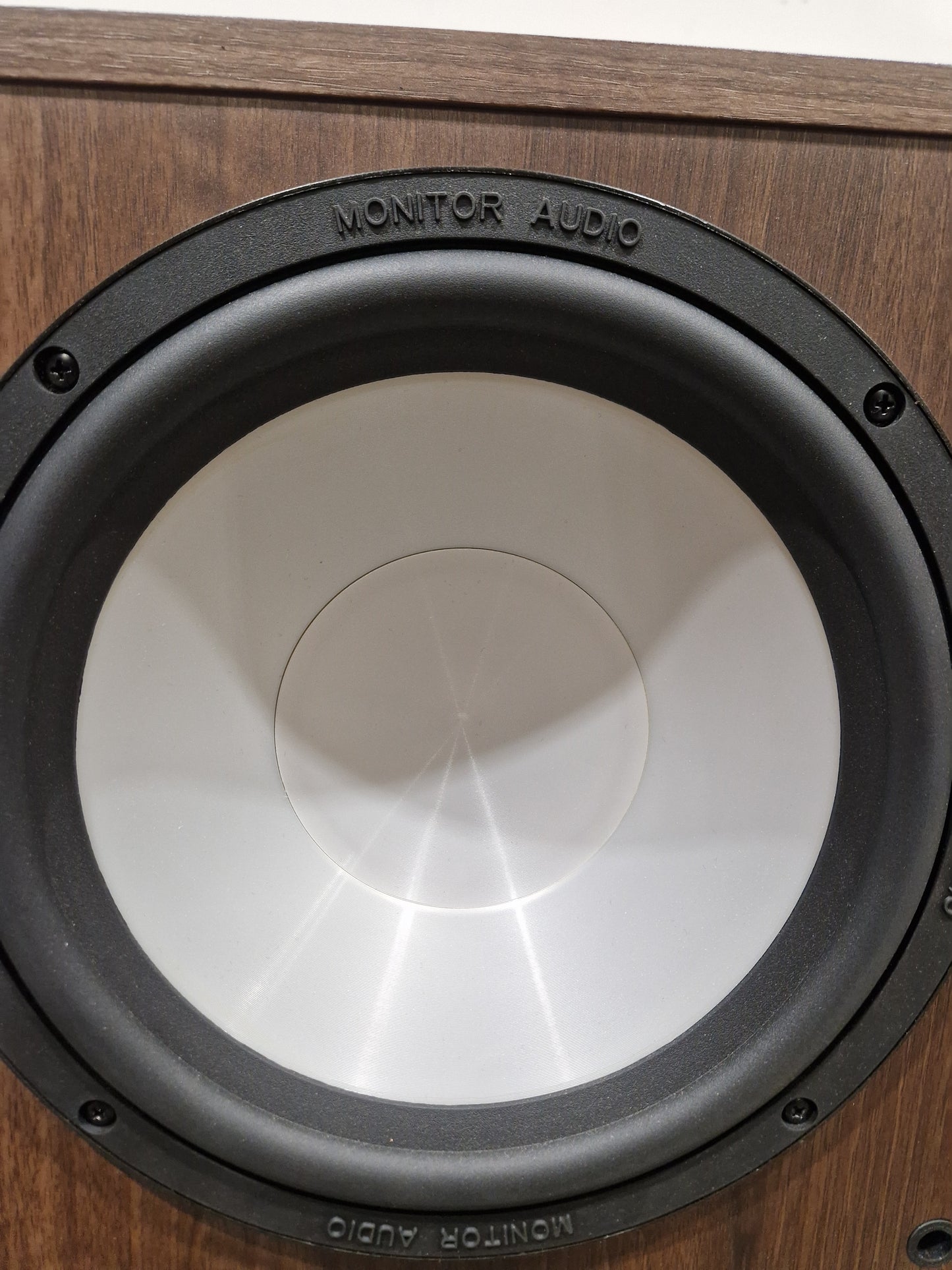 Monitor Audio MRW-10 - Active Subwoofer - Walnut - Excellent