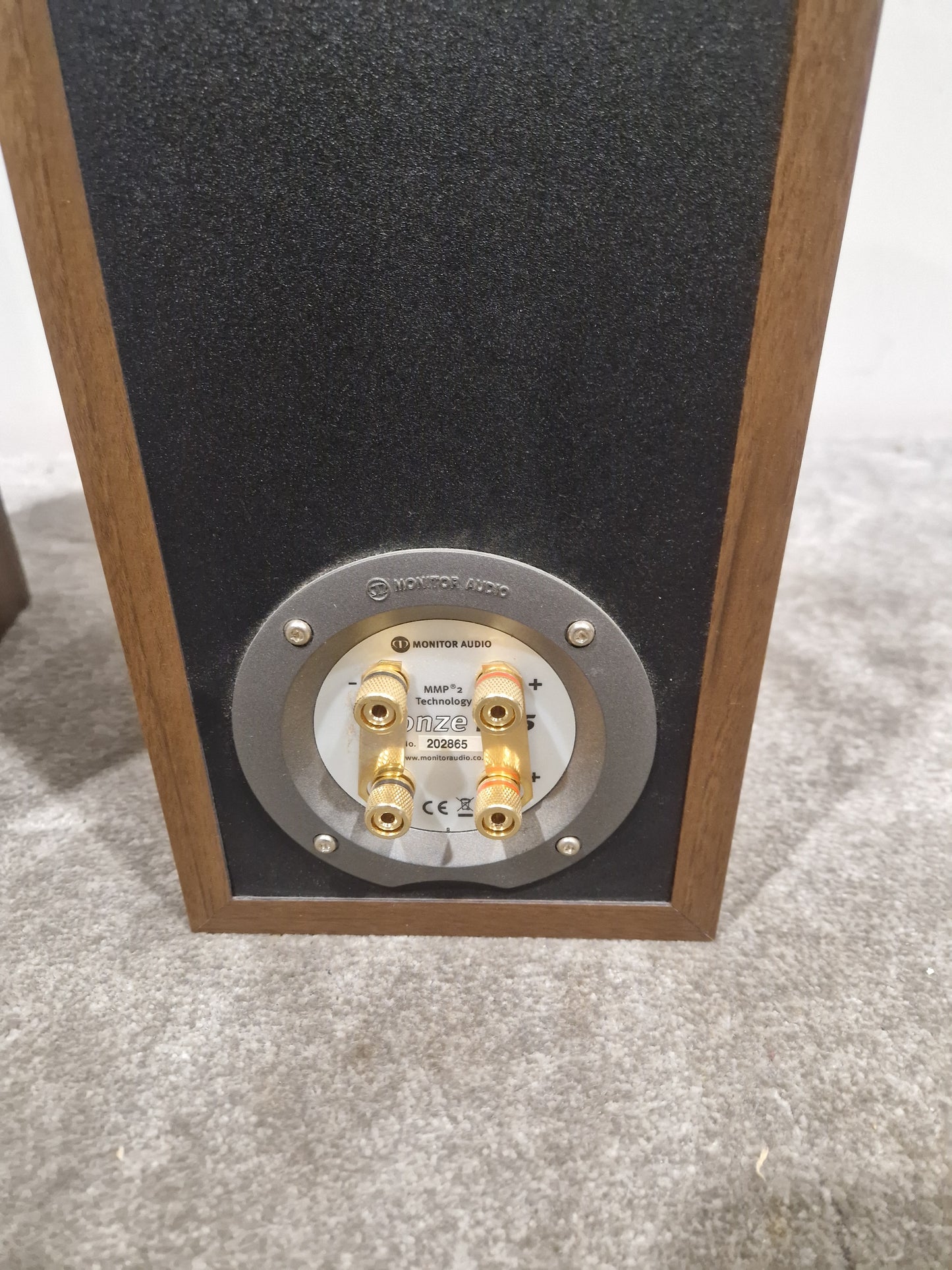 Monitor Audio Bronze 6 - Floorstanding Speakers - Pair - Walnut - Good