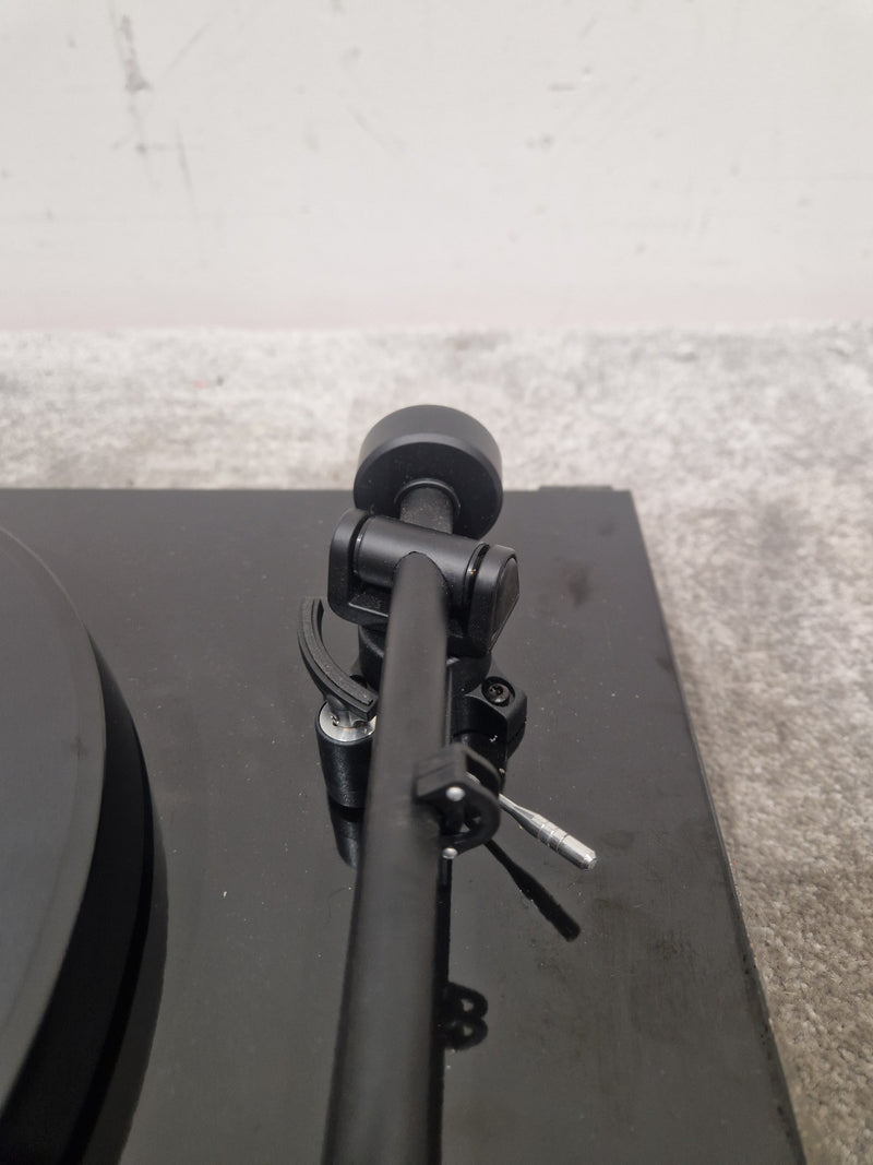 Rega Planar 1 Turntable - Belt Drive - Fair w/ Power Supply - Image 2