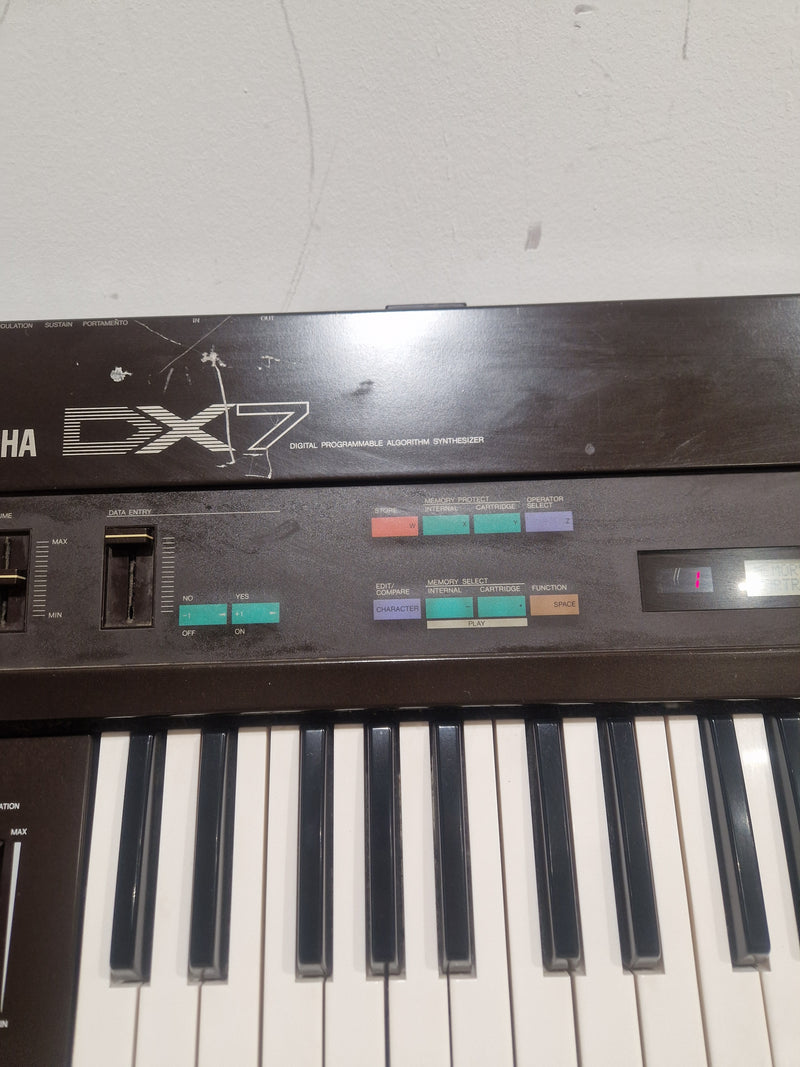 Yamaha DX7 - Digital Synthesizer - Black - Good w/ Hard Case - Image 16