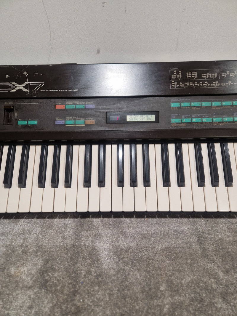 Yamaha DX7 - Digital Synthesizer - Black - Good w/ Hard Case - Image 19