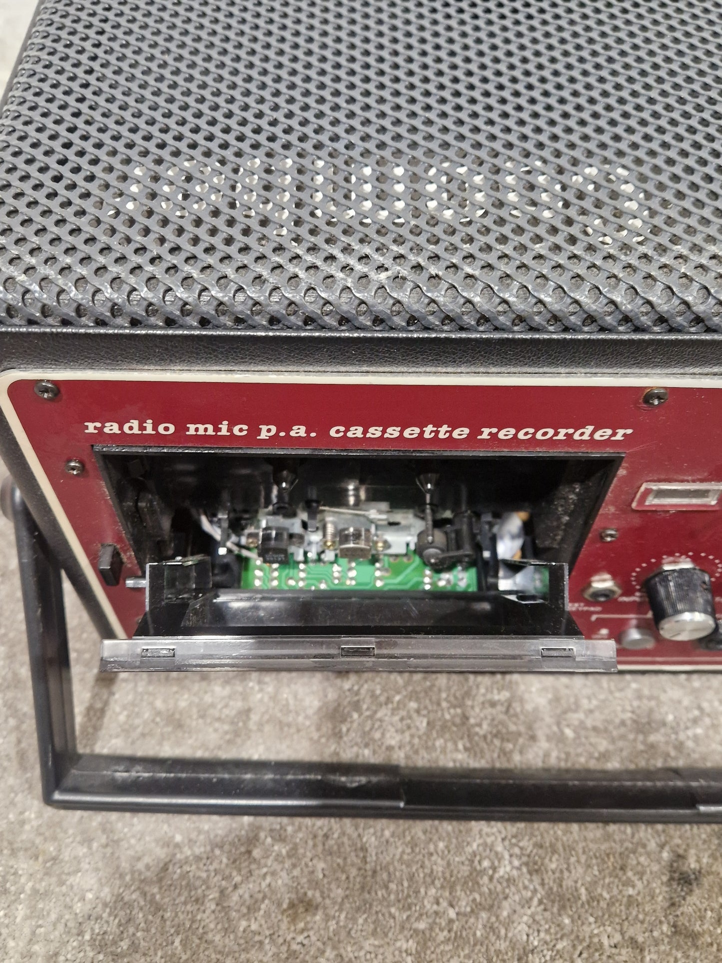 Coomber 2060-2/RW - Radio Mic P.A. Cassette Recorder - Red - Excellent